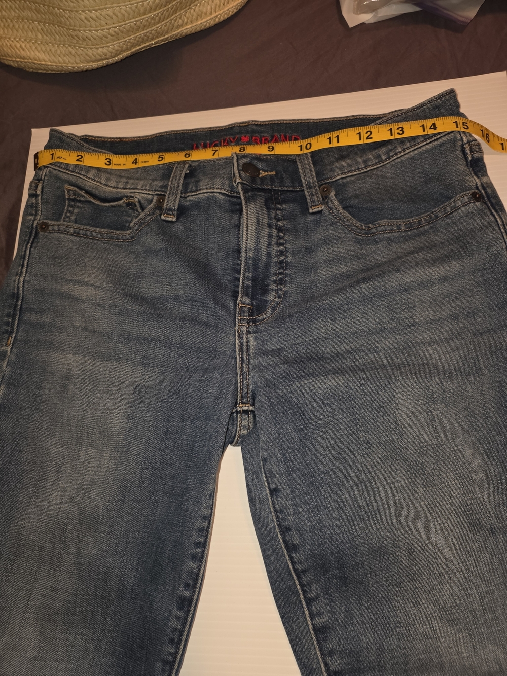 Lucky Brand Slim Straight Women's Jeans in Medium Blue Wash